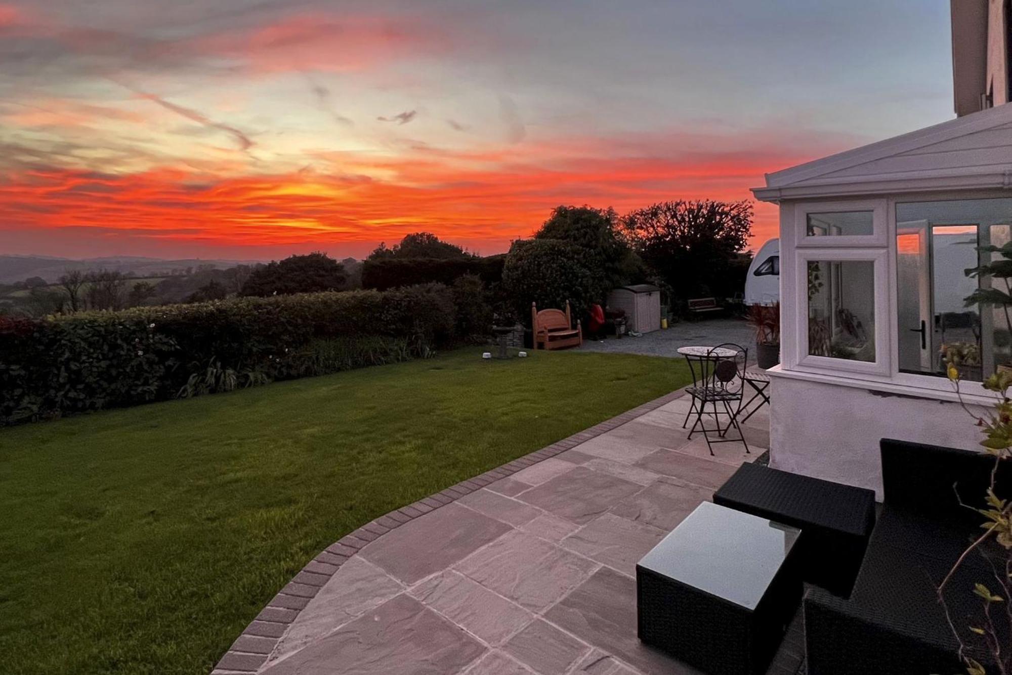 The Hidden Valley - A Stylish Rural Retreat, Perfect For Families St Clears Eksteriør billede